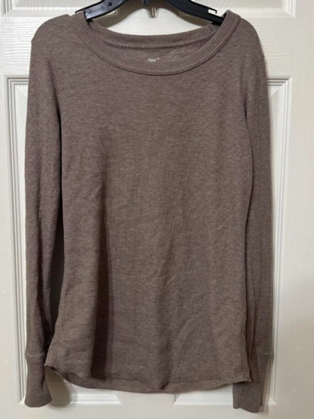 Brown GAP long sleeve waffle top with a slim fit #loungewear #cozy